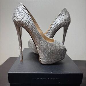 Giuseppe Zanotti Sharon 115